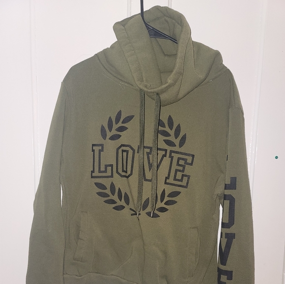 BNWOT Roma Concepts by Rosee 1X hoodie - Picture 1 of 7